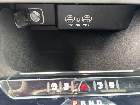 Used 2023 Jeep Wagoneer 4WD image 27