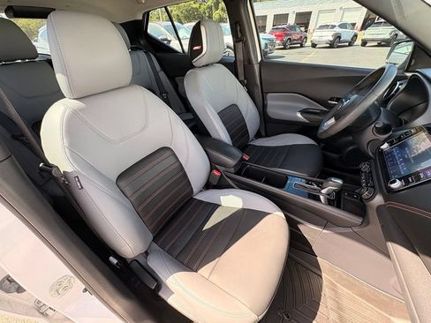 Used 2021 Nissan Kicks SR w/ SR Premium Package FWD image 31
