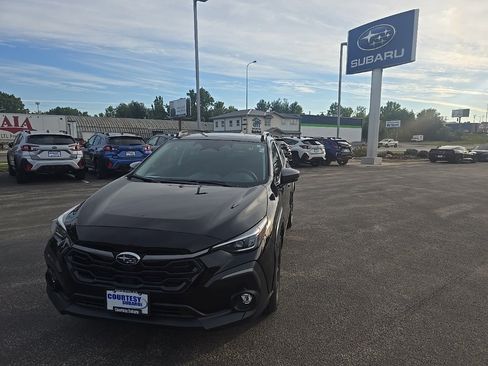 Used 2025 Subaru Crosstrek 2.5i Limited w/ Crosstrek Mirror Package image 3