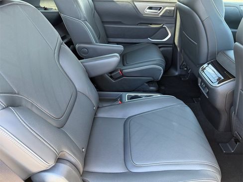 Used 2025 INFINITI QX80 Luxe image 12