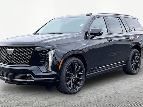 Used 2025 Cadillac Escalade Sport Platinum w/ LPO, ONYX Package AWD/4WD image 3