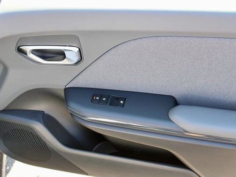 New 2025 Kia K4 EX image 12