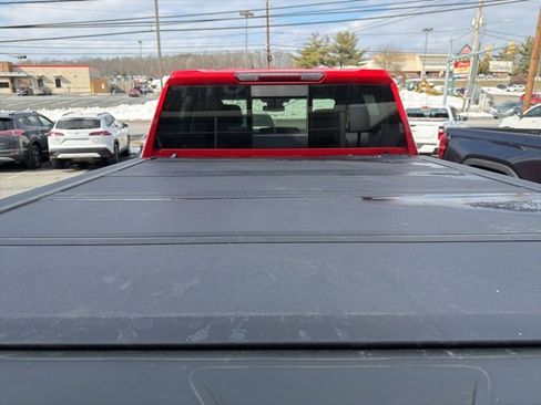 Used 2024 Chevrolet Silverado 2500 LT w/ Convenience Package image 5