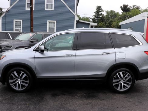 Used 2016 Honda Pilot Touring image 2