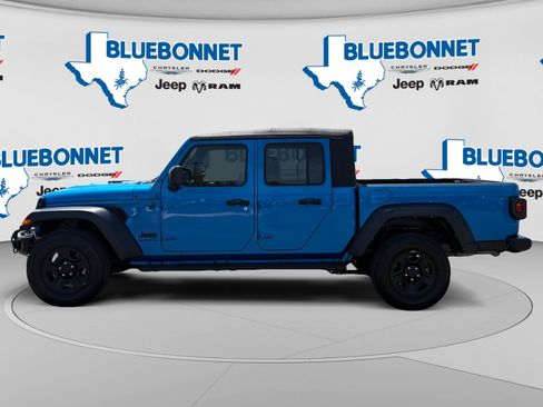 Used 2022 Jeep Gladiator Sport w/ Trailer Tow Package AWD/4WD image 8