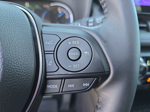 Used 2025 Toyota RAV4 XSE image 18