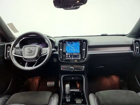 Used 2022 Volvo XC40 P8 Recharge Plus AWD/4WD image 28