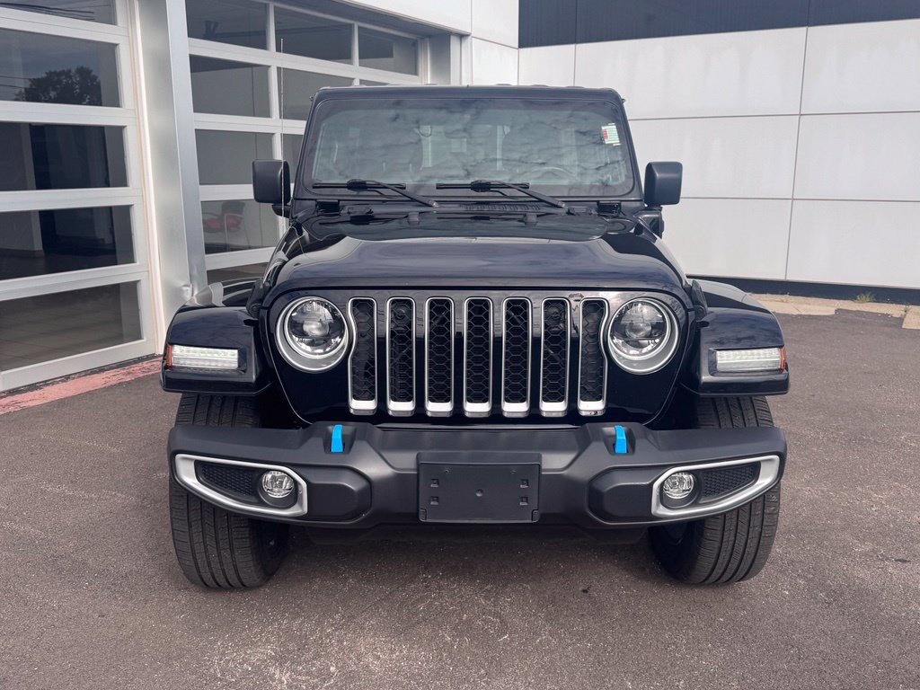 Used 2023 Jeep Wrangler Unlimited Sahara w/ Cold Weather Group AWD/4WD image 10