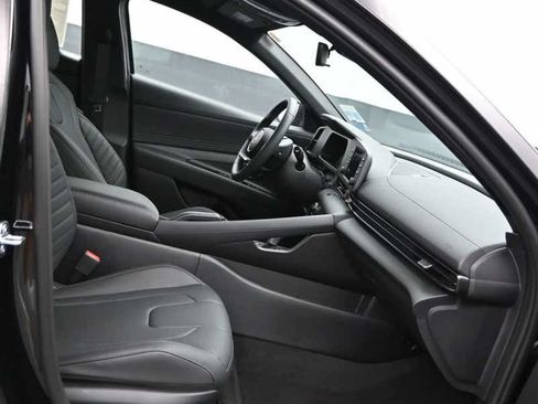 New 2026 Hyundai Elantra SEL Sport FWD image 11