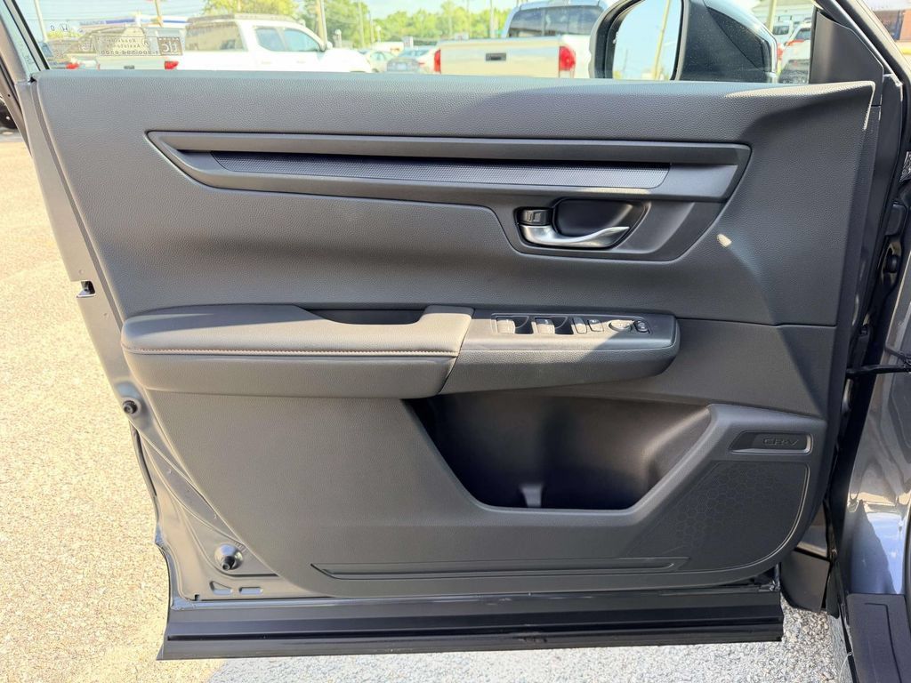 Used 2026 Honda CR-V Sport image 17