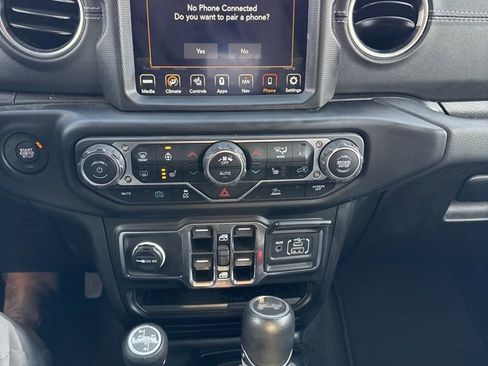 Used 2023 Jeep Wrangler Unlimited Sahara w/ Cold Weather Group image 3