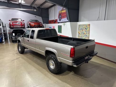 Used 1998 Chevrolet Silverado 2500 4x4 Extended Cab w/ Preferred Equipment Group 2 image 58