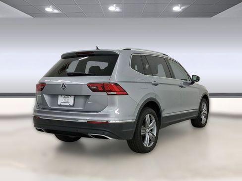 Used 2020 Volkswagen Tiguan SEL image 9