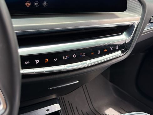 Certified 2024 Cadillac Lyriq Luxury AWD/4WD image 16