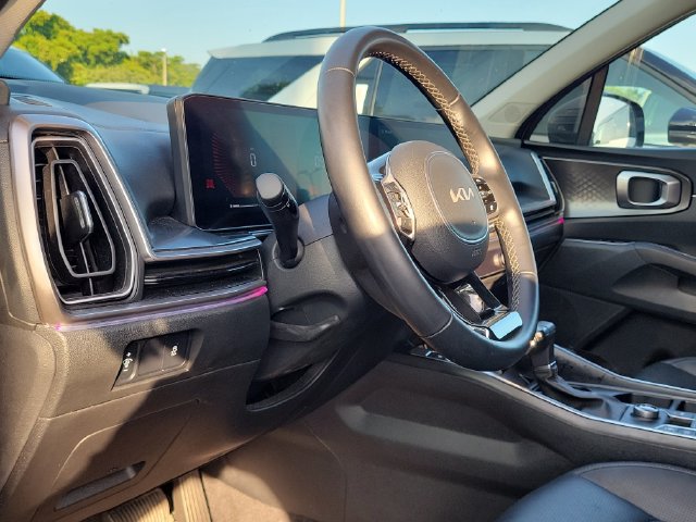 Used 2025 Kia Sorento S w/ Panoramic Sunroof Package FWD image 8