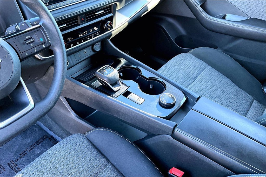 Used 2023 Nissan Rogue SV AWD/4WD image 11
