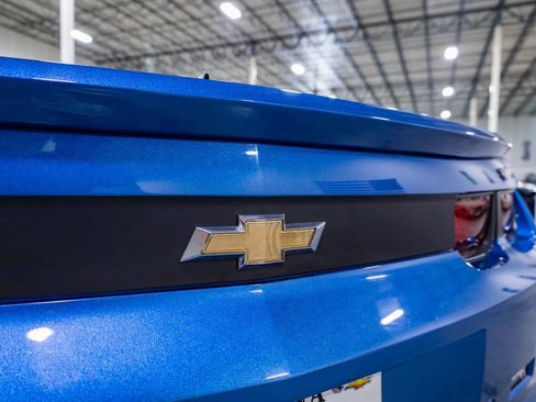 Used 2013 Chevrolet Camaro SS w/ Hot Wheels Special Edition RWD image 39