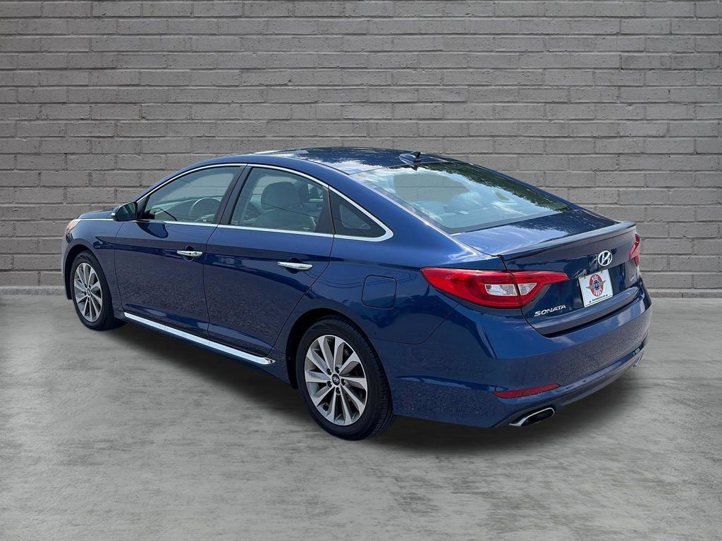 Used 2015 Hyundai Sonata Sport w/ Option Group 03 FWD image 4