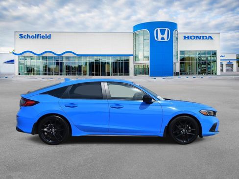 Used 2024 Honda Civic Sport image 2