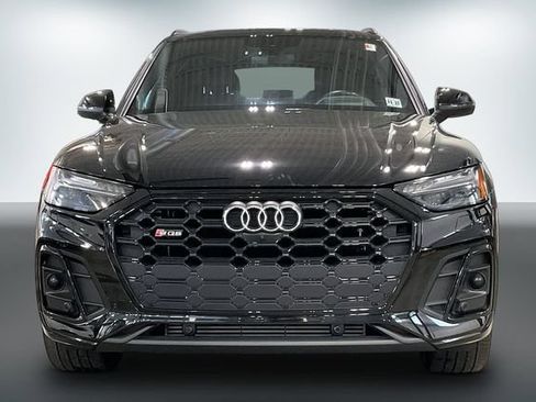 Certified 2023 Audi SQ5 Prestige w/ Prestige Package AWD/4WD image 3