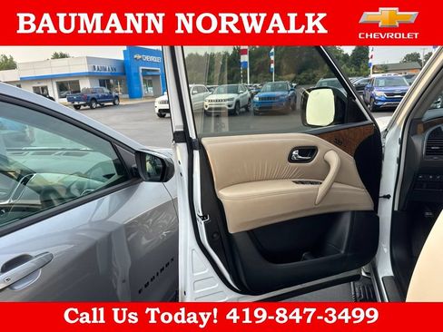 Used 2023 Nissan Armada SL w/ Captain's Chairs Package AWD/4WD image 14