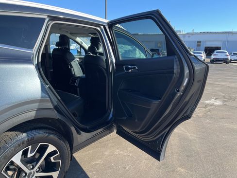 Used 2023 Kia Sportage EX image 20