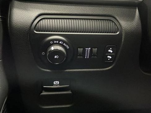 Used 2023 Jeep Wagoneer Series III w/ Premium Group I image 42