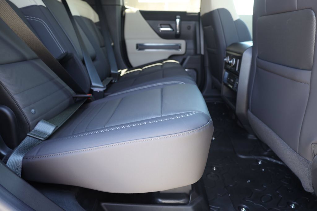 New 2026 GMC Hummer EV SUV AWD/4WD image 18