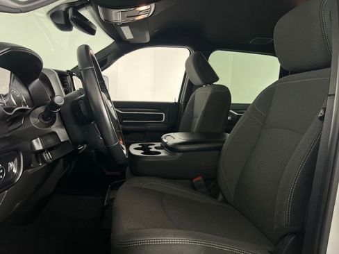 Used 2024 RAM 2500 Big Horn w/ Sport Appearance Package image 23