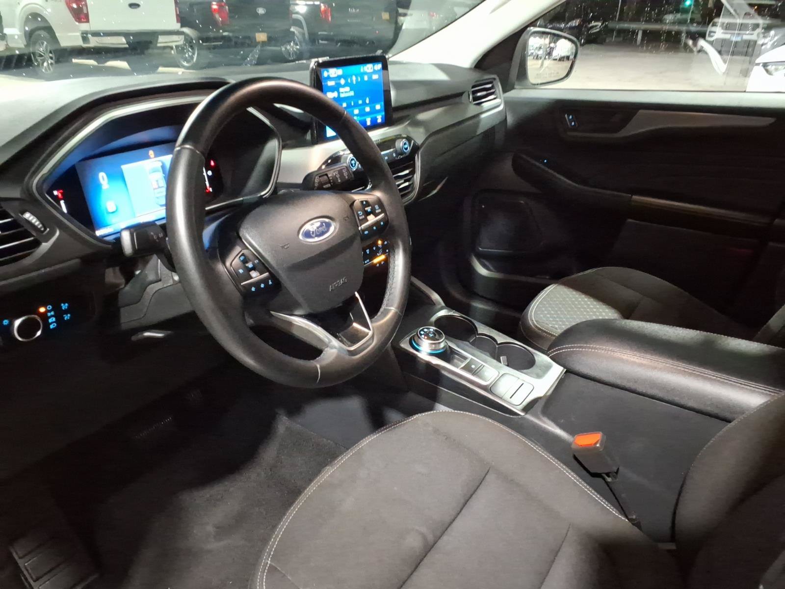 Certified 2024 Ford Escape Active FWD image 10