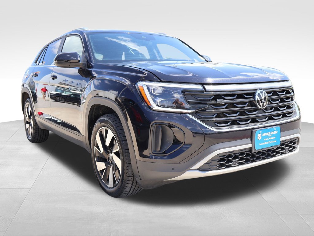 Used 2025 Volkswagen Atlas Cross Sport SE FWD image 6