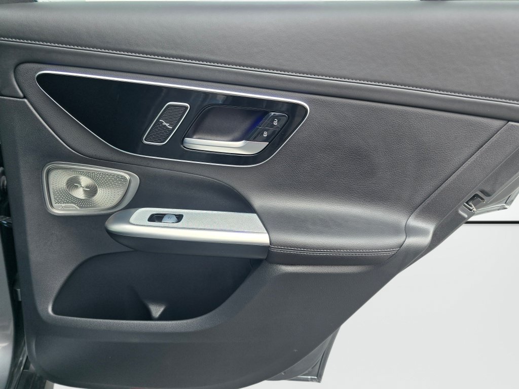 Used 2023 Mercedes-Benz GLC 300 4MATIC w/ Exclusive Trim Package image 26