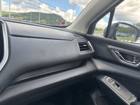 Used 2024 Subaru Ascent Limited w/ Technology Package image 25