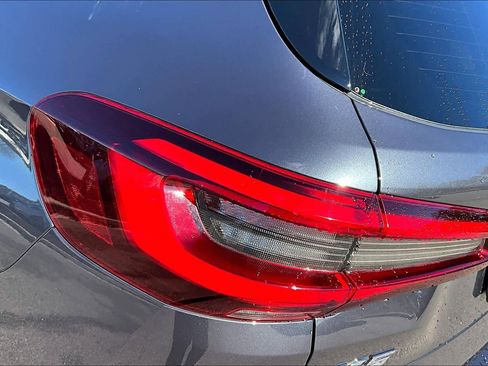 Used 2020 BMW X5 xDrive40i w/ M Sport Package image 31