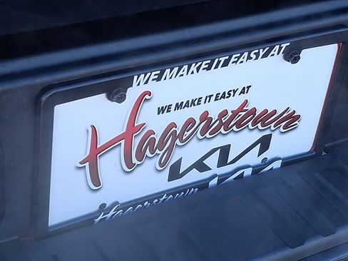 Used 2021 Chevrolet Colorado LT image 30