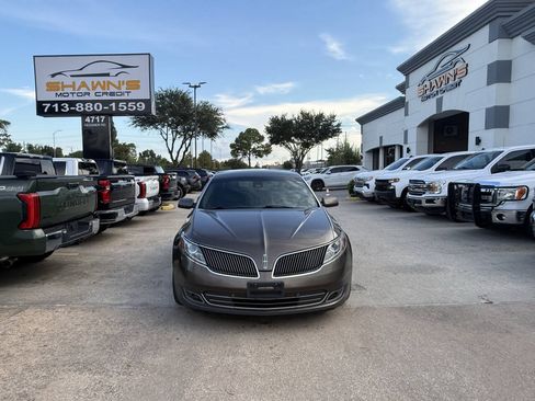 Used 2016 Lincoln MKS FWD image 39