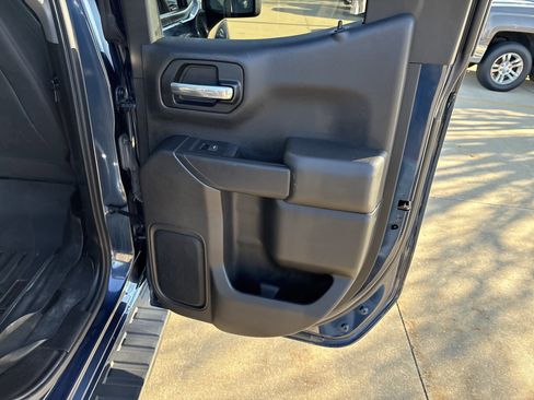 Used 2019 Chevrolet Silverado 1500 Custom w/ Custom Value Package image 15