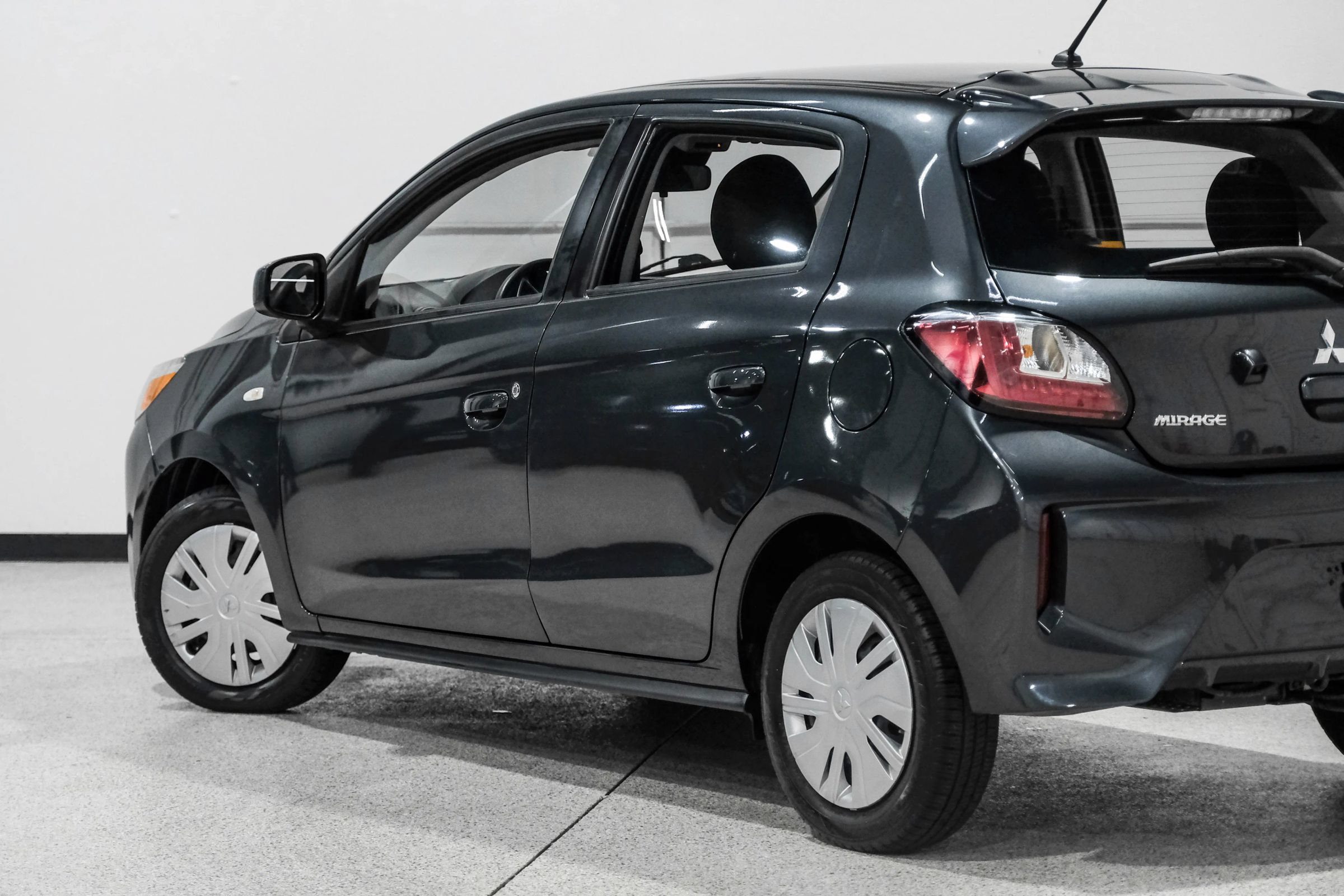 Used 2024 Mitsubishi Mirage ES FWD image 11