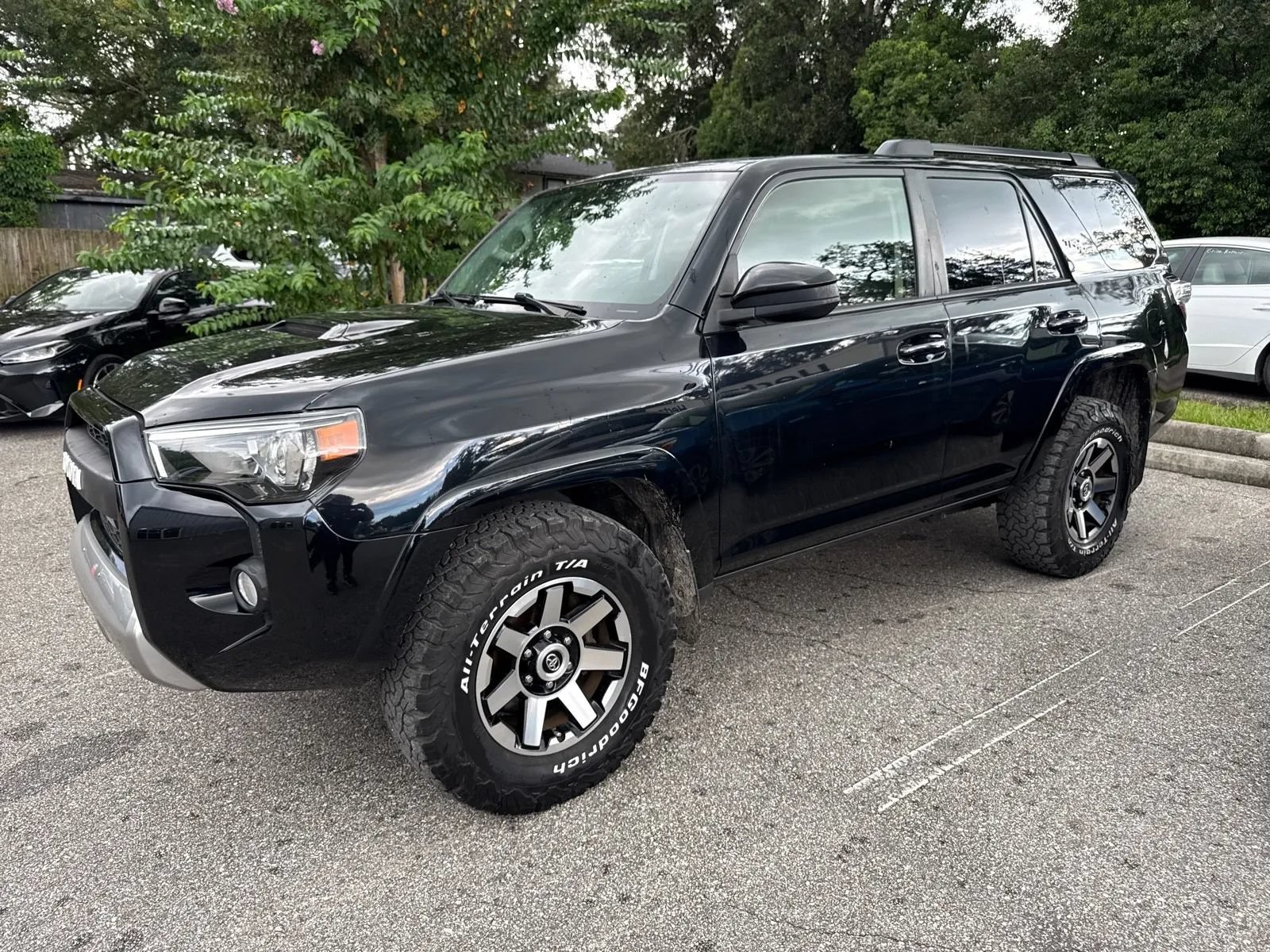 Used 2020 Toyota 4Runner TRD Off-Road AWD/4WD image 3