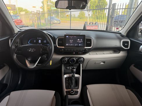 Used 2023 Hyundai Venue SEL w/ Cargo Package FWD image 20