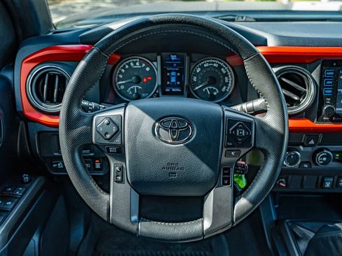 Used 2019 Toyota Tacoma TRD Off-Road AWD/4WD image 22