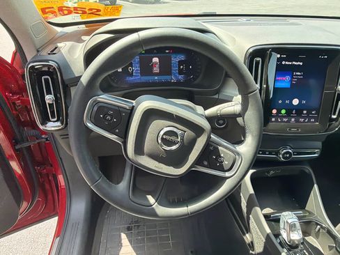 Certified 2024 Volvo XC40 B5 Ultimate w/ Protection Package Premier AWD/4WD image 63
