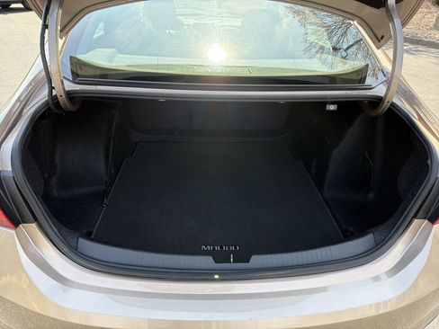 Used 2018 Chevrolet Malibu Premier image 18