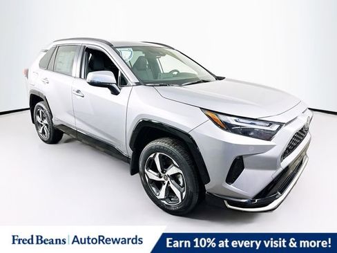 New 2025 Toyota RAV4 SE image 2