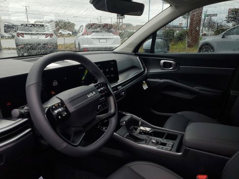 New 2026 Kia Sorento S image 18
