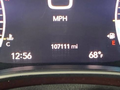 Used 2019 Chrysler Pacifica Limited w/ Advanced Safetytec Group FWD image 29