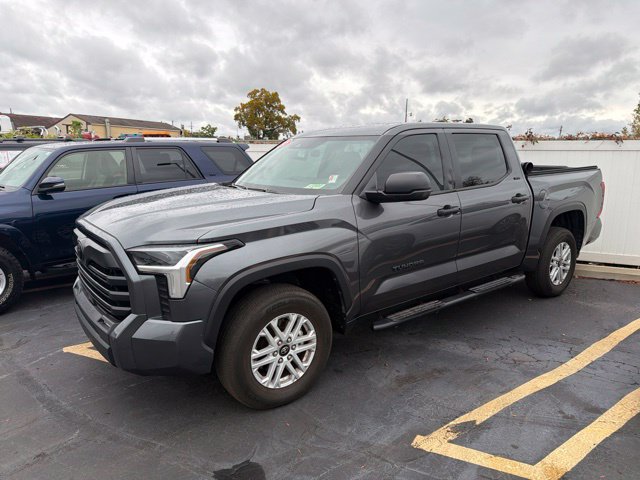 Used 2025 Toyota Tundra SR5 AWD/4WD image 2