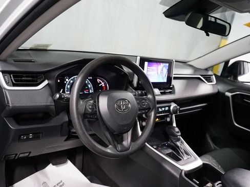 Used 2023 Toyota RAV4 XLE FWD image 11