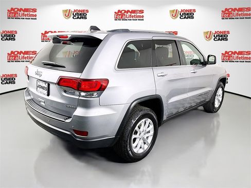 Used 2021 Jeep Grand Cherokee Laredo image 15