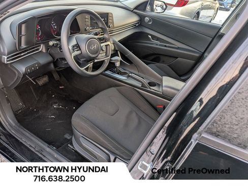 Certified 2023 Hyundai Elantra SE image 11
